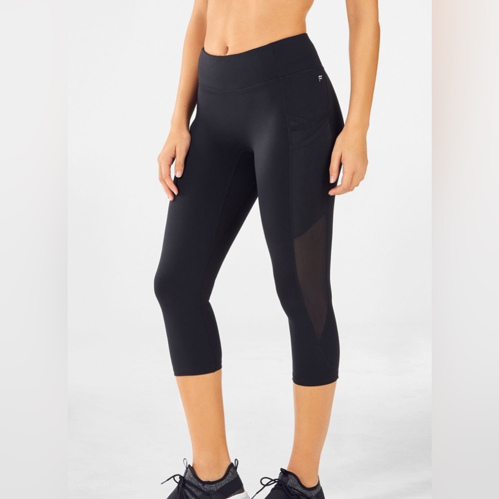 Fabletics Trinity Mid-Rise Pocket Crop